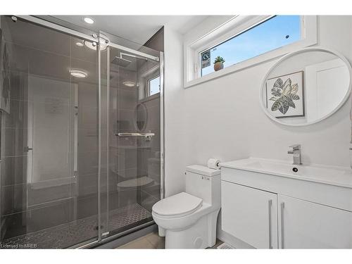 311-6065 Mcleod Road, Niagara Falls, ON - Indoor Photo Showing Bathroom