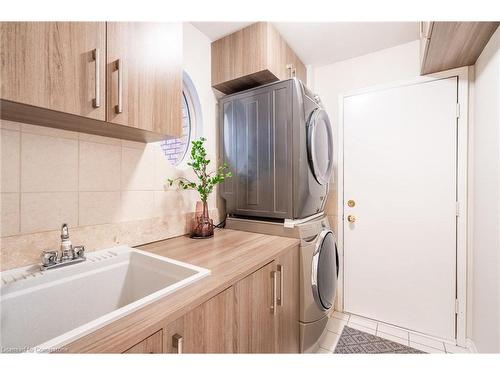 5875 Mersey Street, Mississauga, ON - Indoor Photo Showing Laundry Room