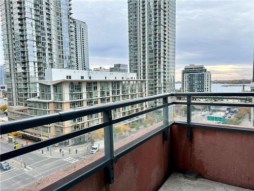 819-4 Spadina Avenue Avenue, Toronto, ON - Outdoor With Balcony