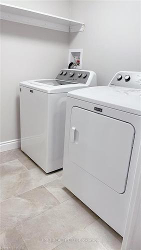 1454 Wilson Road, Oshawa, ON - Indoor Photo Showing Laundry Room