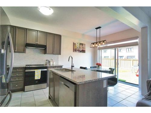 61 Queen Mary Boulevard Boulevard, Hamilton, ON - Indoor Photo Showing Kitchen With Double Sink With Upgraded Kitchen