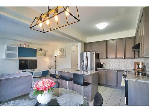 61 Queen Mary Boulevard Boulevard, Hamilton, ON - Indoor Photo Showing Kitchen With Upgraded Kitchen