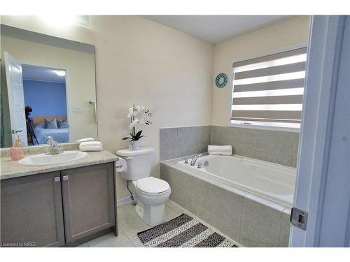 61 Queen Mary Boulevard Boulevard, Hamilton, ON - Indoor Photo Showing Bathroom