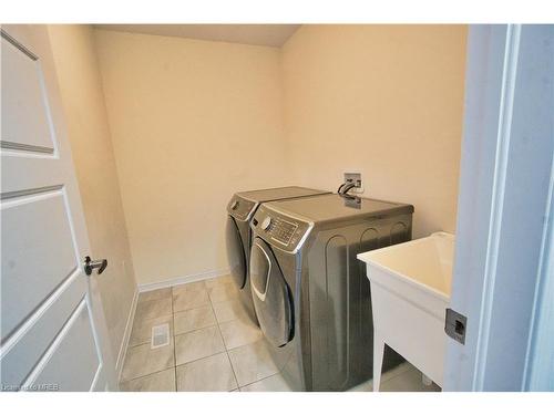 61 Queen Mary Boulevard Boulevard, Hamilton, ON - Indoor Photo Showing Laundry Room