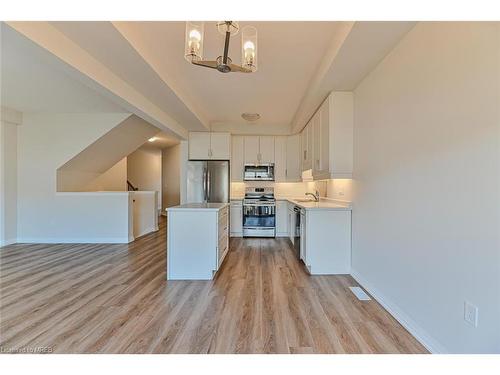 29-4552 Portage Road, Niagara Falls, ON - Indoor Photo Showing Kitchen