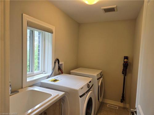 133 Rosie Street, The Blue Mountains, ON - Indoor Photo Showing Laundry Room