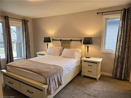 133 Rosie Street, The Blue Mountains, ON - Indoor Photo Showing Bedroom