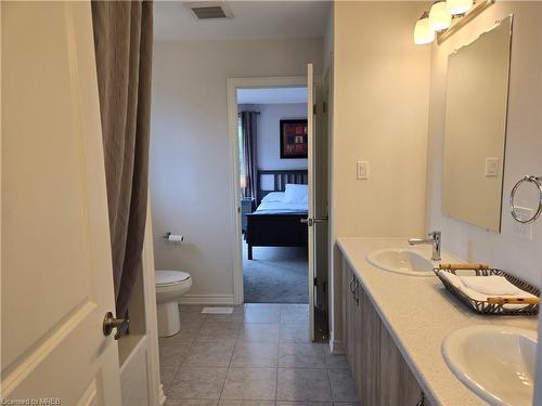 133 Rosie Street, The Blue Mountains, ON - Indoor Photo Showing Bathroom