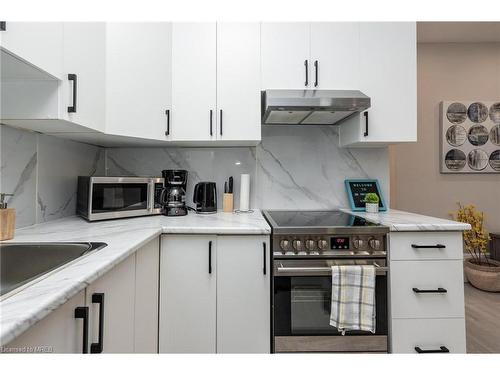 38 Inchbury Street, Hamilton, ON - Indoor Photo Showing Kitchen