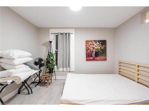 38 Inchbury Street, Hamilton, ON - Indoor Photo Showing Bedroom