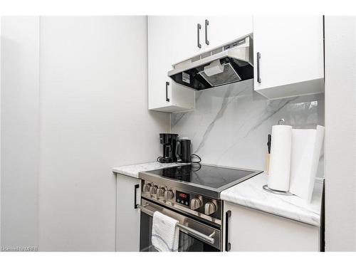 38 Inchbury Street, Hamilton, ON - Indoor Photo Showing Kitchen