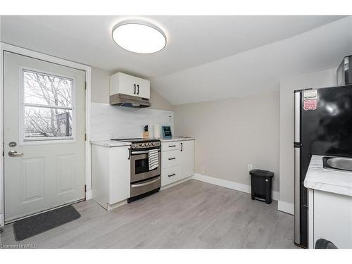 38 Inchbury Street, Hamilton, ON - Indoor Photo Showing Kitchen