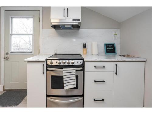 38 Inchbury Street, Hamilton, ON - Indoor Photo Showing Kitchen