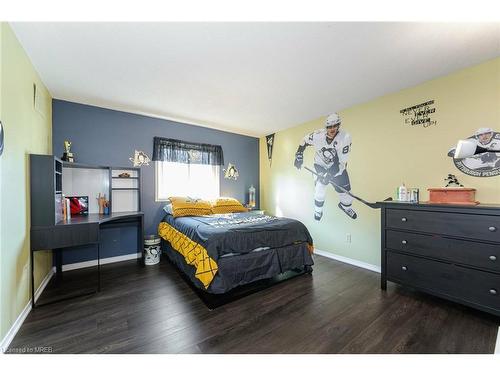 3005 Headon Forest Drive, Burlington, ON - Indoor Photo Showing Bedroom