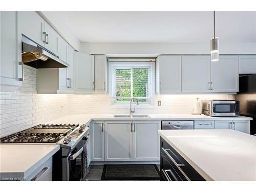 35 Treanor Crescent, Georgetown, ON - Indoor Photo Showing Kitchen With Double Sink With Upgraded Kitchen