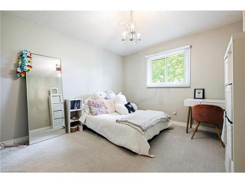 35 Treanor Crescent, Georgetown, ON - Indoor Photo Showing Bedroom