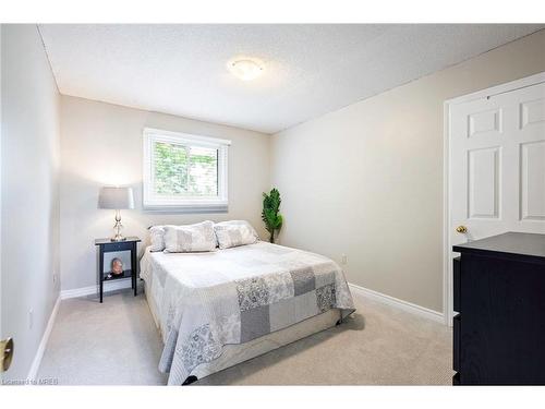 35 Treanor Crescent, Georgetown, ON - Indoor Photo Showing Bedroom