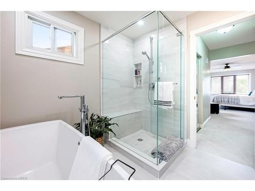 35 Treanor Crescent, Georgetown, ON - Indoor Photo Showing Bathroom