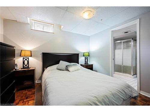 35 Treanor Crescent, Georgetown, ON - Indoor Photo Showing Bedroom