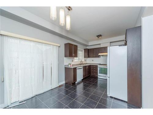 96 Clearfield Drive, Brampton, ON - Indoor Photo Showing Kitchen