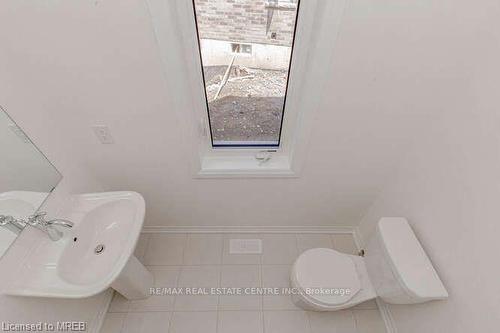 320 Bismark Drive, Cambridge, ON - Indoor Photo Showing Bathroom