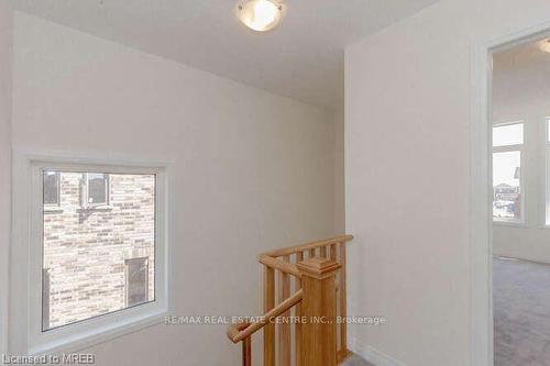 320 Bismark Drive, Cambridge, ON - Indoor Photo Showing Other Room