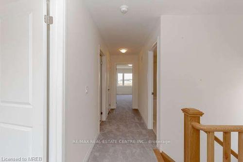 320 Bismark Drive, Cambridge, ON - Indoor Photo Showing Other Room