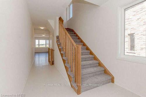 320 Bismark Drive, Cambridge, ON - Indoor Photo Showing Other Room