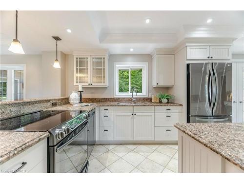 5917 Sixth Line, Erin, ON - Indoor Photo Showing Kitchen With Upgraded Kitchen