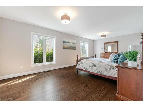 5917 Sixth Line, Erin, ON - Indoor Photo Showing Bedroom