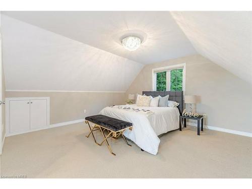 5917 Sixth Line, Erin, ON - Indoor Photo Showing Bedroom