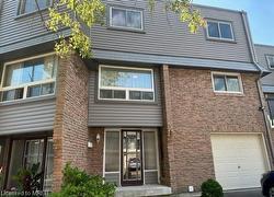 136-2315 Bromsgrove Road  Mississauga, ON L5J 4A6