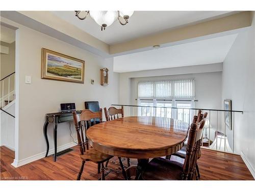 136-2315 Bromsgrove Road, Mississauga, ON - Indoor Photo Showing Dining Room