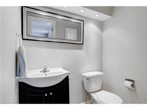 136-2315 Bromsgrove Road, Mississauga, ON - Indoor Photo Showing Bathroom