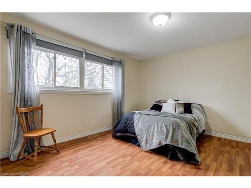 136-2315 Bromsgrove Road, Mississauga, ON - Indoor Photo Showing Bedroom