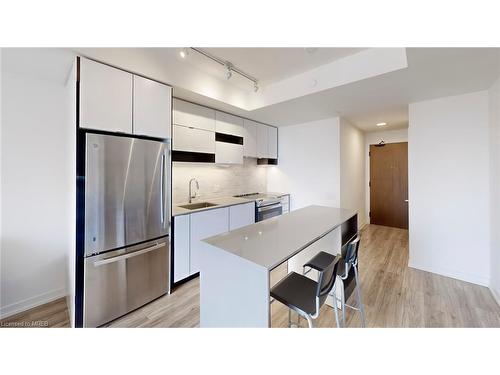 2707-4065 Confederation Parkway, Mississauga, ON - Indoor Photo Showing Kitchen With Stainless Steel Kitchen