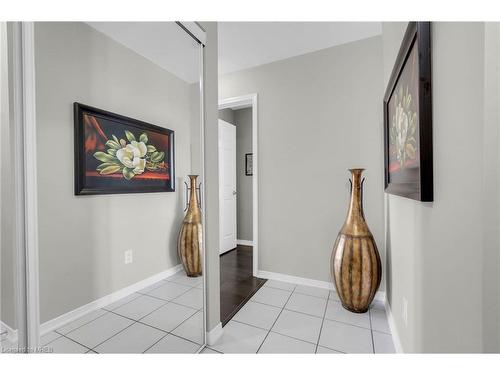 311-54 Sky Harbour Drive, Brampton, ON - Indoor Photo Showing Other Room