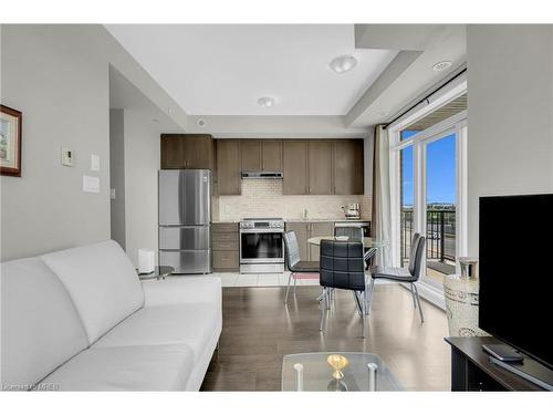 311-54 Sky Harbour Drive, Brampton, ON - Indoor Photo Showing Kitchen With Stainless Steel Kitchen