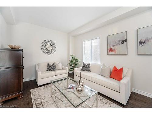 1304 Harrington Street Street, Innisfil, ON - Indoor Photo Showing Living Room