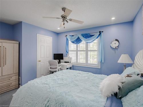 2098 Shorncliffe Boulevard, Oakville, ON - Indoor Photo Showing Bedroom