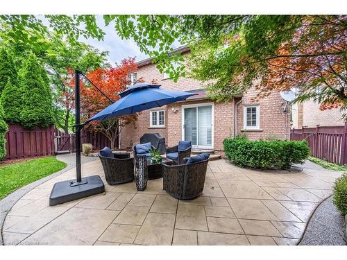 2098 Shorncliffe Boulevard, Oakville, ON - Outdoor