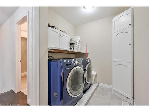 130 Chartwell Circle, Hamilton, ON - Indoor Photo Showing Laundry Room