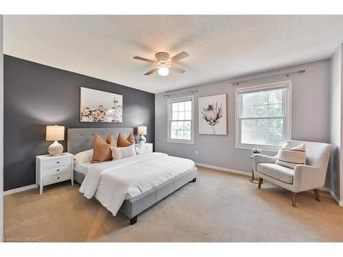 25-2935 Headon Forest Drive, Burlington, ON - Indoor Photo Showing Bedroom