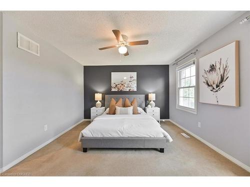 25-2935 Headon Forest Drive, Burlington, ON - Indoor Photo Showing Bedroom