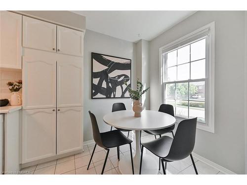 25-2935 Headon Forest Drive, Burlington, ON - Indoor Photo Showing Dining Room