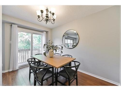 25-2935 Headon Forest Drive, Burlington, ON - Indoor Photo Showing Dining Room