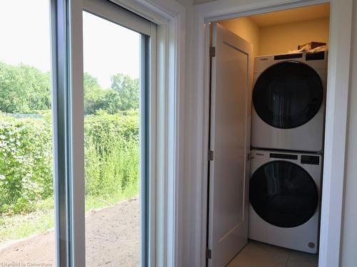 69 Fernridge Common, St. Catharines, ON - Indoor Photo Showing Laundry Room