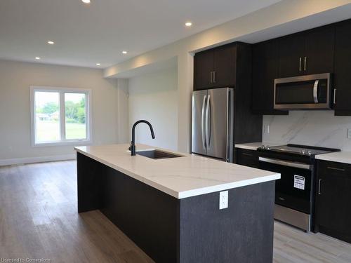 69 Fernridge Common, St. Catharines, ON - Indoor Photo Showing Kitchen With Stainless Steel Kitchen With Upgraded Kitchen