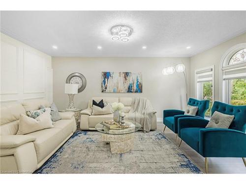 59 Dawnridge Trail, Brampton, ON - Indoor Photo Showing Living Room