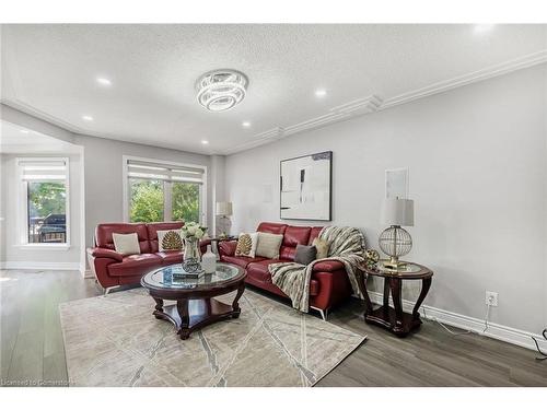 59 Dawnridge Trail, Brampton, ON - Indoor Photo Showing Living Room